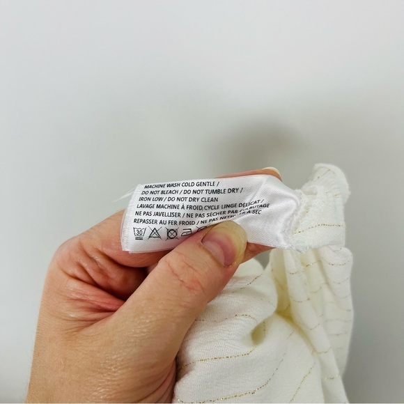 Anama Sleeveless Blouse With Lace And Metal Hardware - Picture 4 of 5